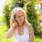 Lenka/ČERSTVÁ kosmetika/Láska na první namazání